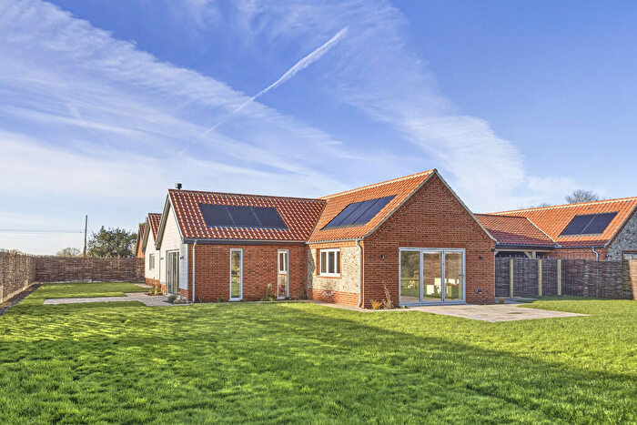 3 Bedroom Semi-Detached Bungalow For Sale In Hall Lane, Baconsthorpe, Norfolk, NR25