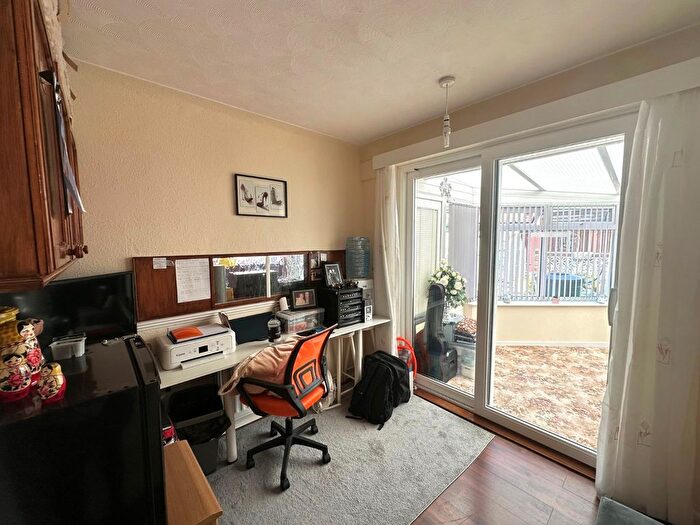 2 Bedroom Bungalow To Rent In Ellis Road Silver Sub, Southampton, Hampshire, SO19