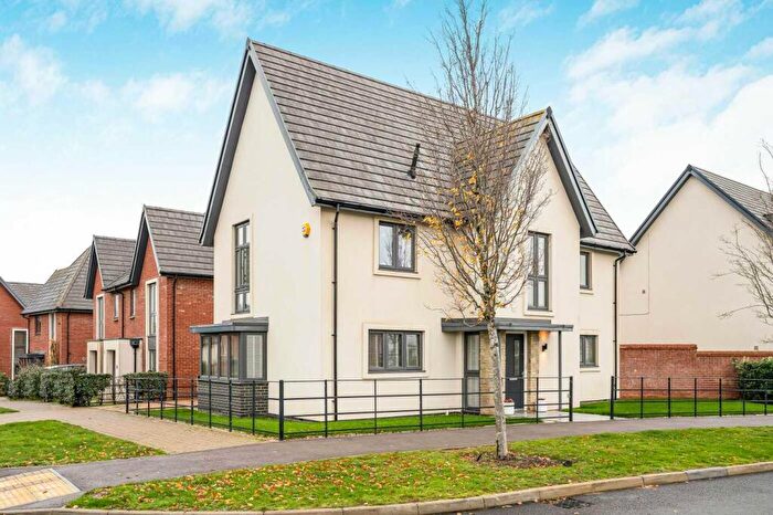 4 Bedroom Detached House For Sale In Abbotsbury Drive, Daventry, NN11