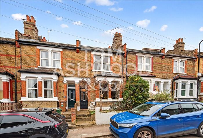 3 Bedroom Terraced House For Sale In Browns Road, Walthamstow, E17