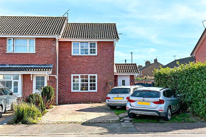 1 Bedroom End Of Terrace House For Sale In Eagles Chase, Littlehampton, West Sussex, BN17
