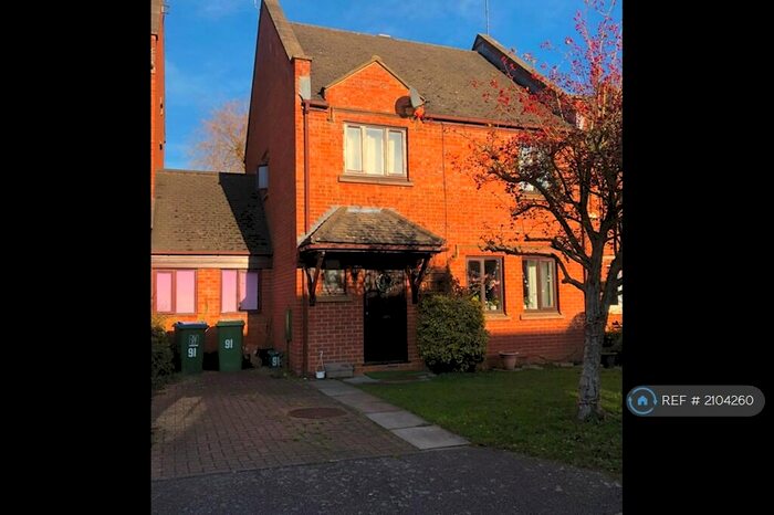 4 Bedroom Terraced House To Rent In Fishers Field, Buckingham, MK18