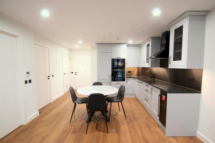 1 Bedroom Flat For Sale In Emery Wharf, Emery Way, Wapping, London, E1W