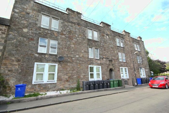 2 Bedroom Flat To Rent In Bridgehaugh Road, Causewayhead, Stirling, FK9