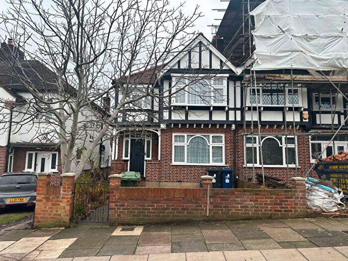 3 Bedroom Terraced House To Rent In Clarendon Road, Ealing, London, W5