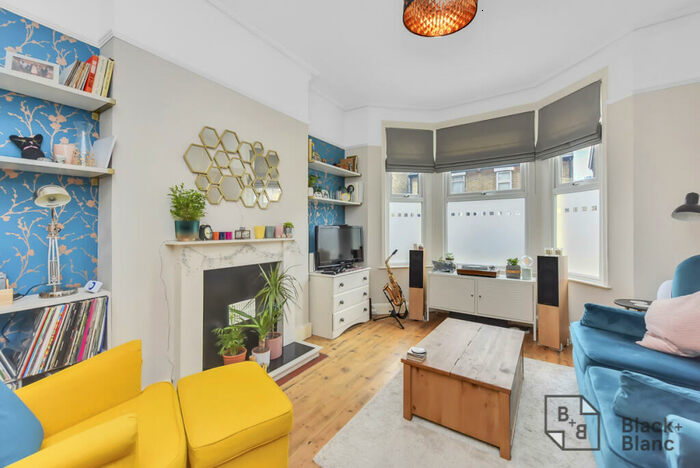 2 Bedroom Apartment To Rent In Arundel Road, Croydon, Surrey, CR0