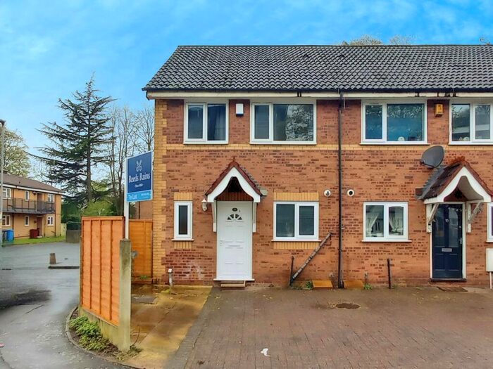 3 Bedroom End Of Terrace House To Rent In Arden Lodge Road, Manchester, Greater Manchester, M23