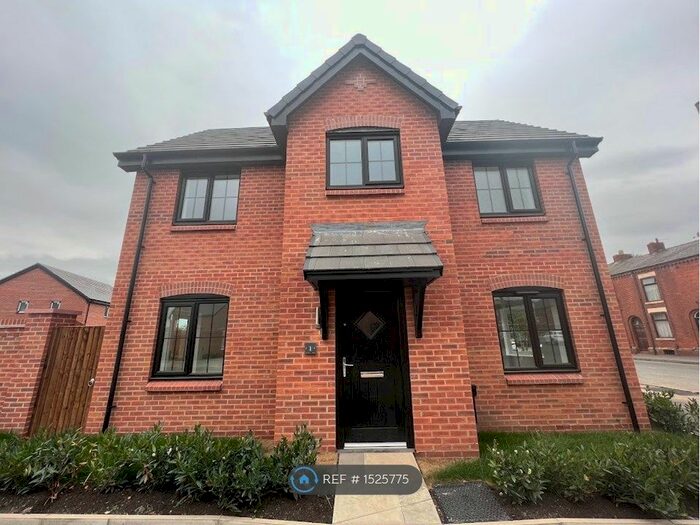 3 Bedroom Detached House To Rent In The Orangery, Manchester, M43
