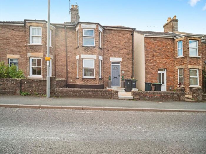 3 Bedroom Semi Detached House For Sale In Alington Road, Dorchester, DT1