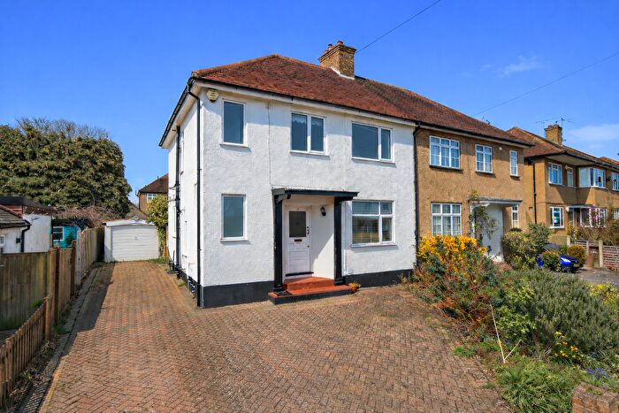 3 Bedroom Semi-Detached House For Sale In West Way, Rickmansworth, Hertfordshire, WD3