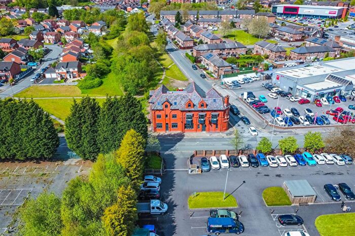 2 Bedroom Flat For Sale In Canal Street, St. Helens, WA10