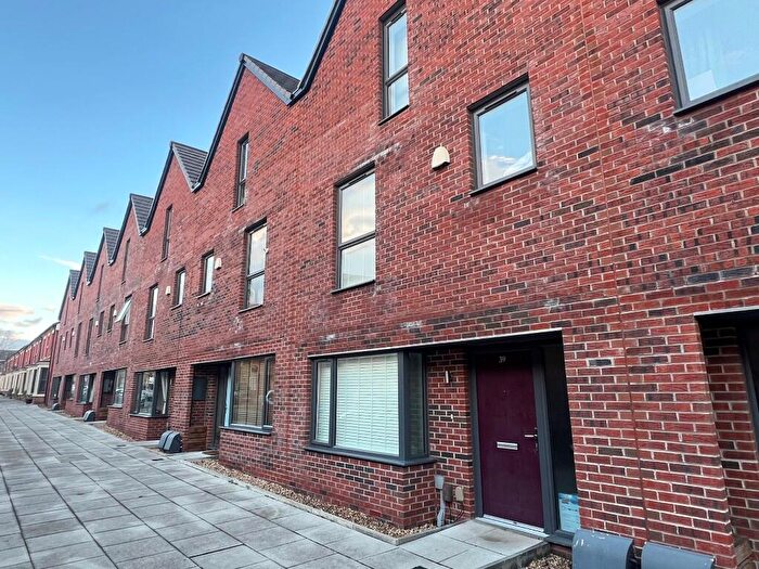 3 Bedroom Terraced House To Rent In Voelas Street, Liverpool, Merseyside, L8