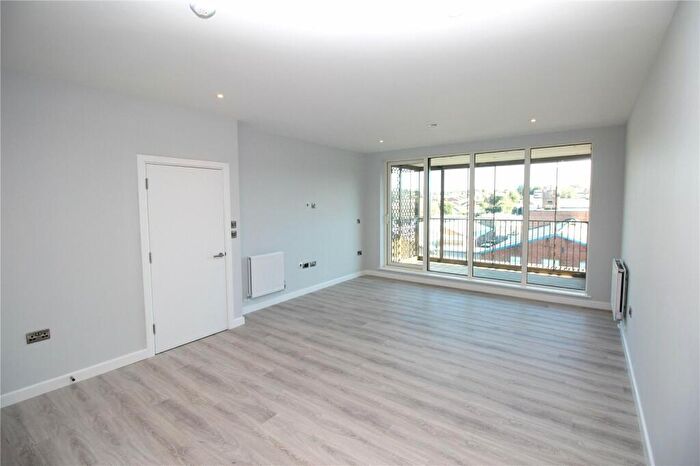 1 Bedroom Apartment To Rent In Park View, Radford Way, CM12