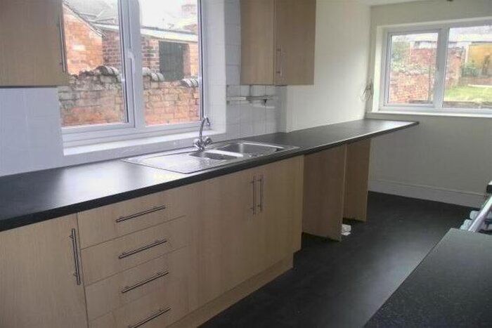 2 Bedroom Property To Rent In West Avenue, Crewe CW1