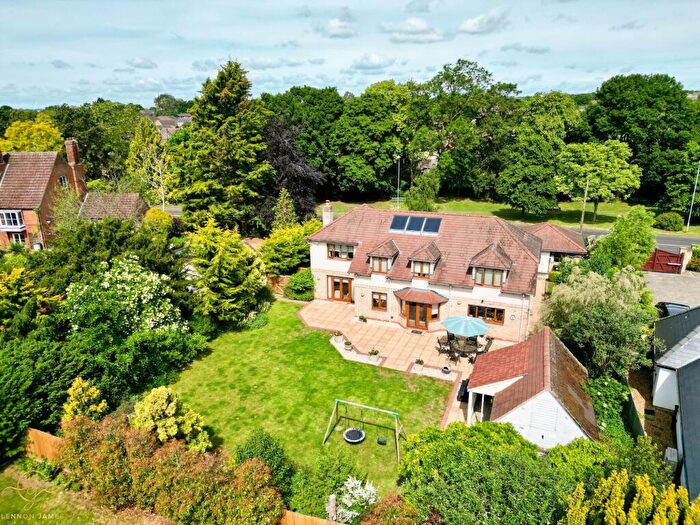 5 Bedroom Detached House For Sale In Longstaff Way, Hartford, PE29