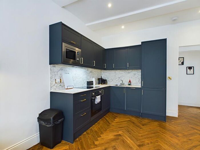 1 Bedroom Flat To Rent In Unit, Clarence House, - North Street, Brighton, BN1