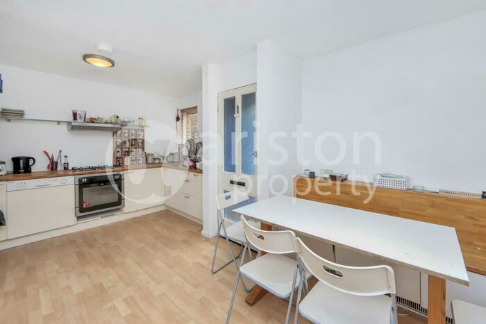 6 Bedroom House To Rent In Byworth Walk, Archway, N19