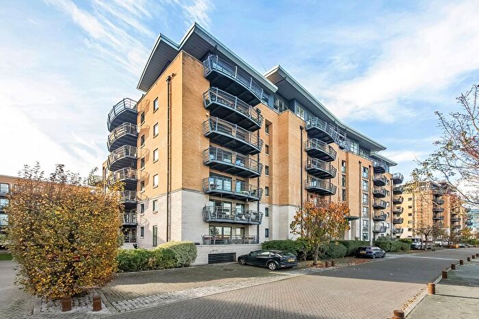 2 Bedroom Flat For Sale In Stretton Mansions, London, SE8