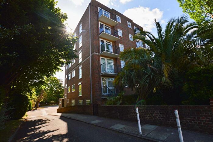 1 Bedroom Flat To Rent In Granville Road, Eastbourne, BN20