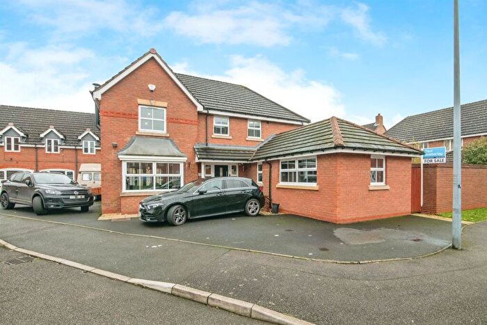 4 Bedroom Detached House For Sale In Potters Brook, Tipton, DY4