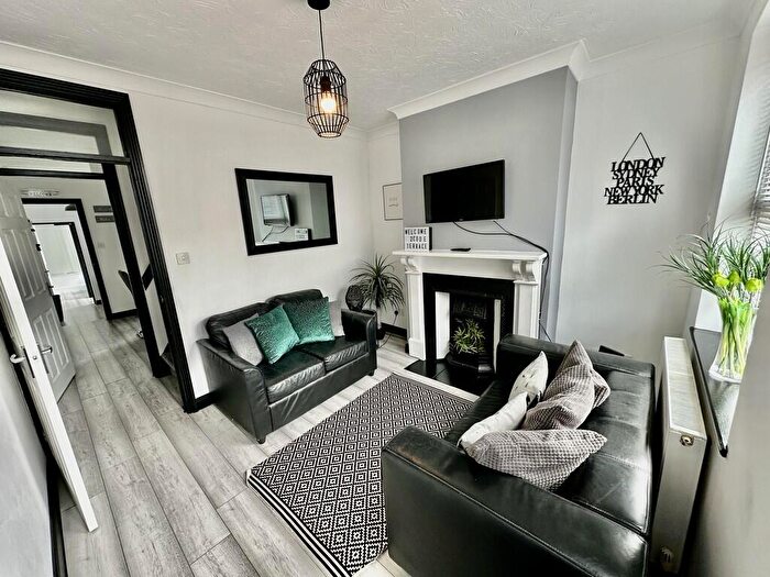 3 Bedroom End Of Terrace House To Rent In Holly Road, Lowestoft, NR32