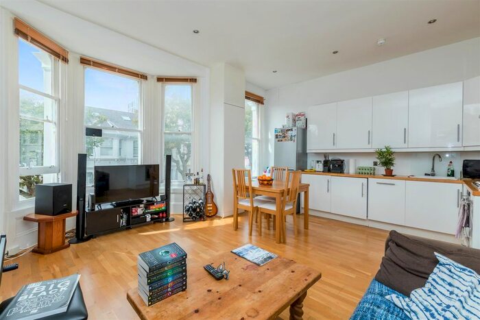 2 Bedroom Flat To Rent In Eaton Place, Brighton BN2