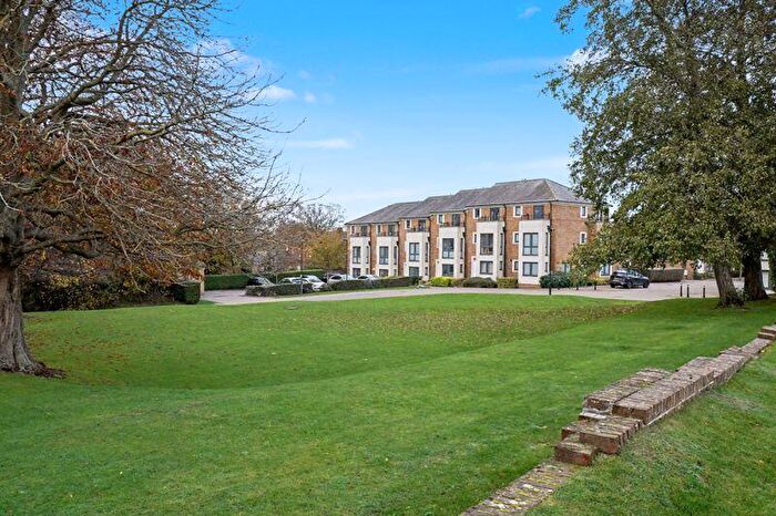 4 Bedroom Town House For Sale In The Fort, Rochester, ME1