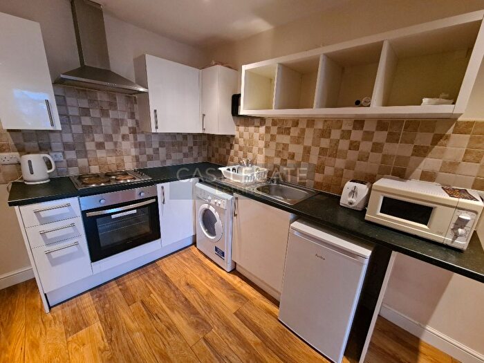 1 Bedroom Flat To Rent In Westgate Apartments, Huddersfield, West Yorkshire, HD1