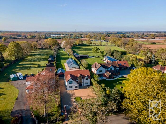 5 Bedroom Detached House For Sale In Bucklesham Road, Foxhall, Ipswich, IP10