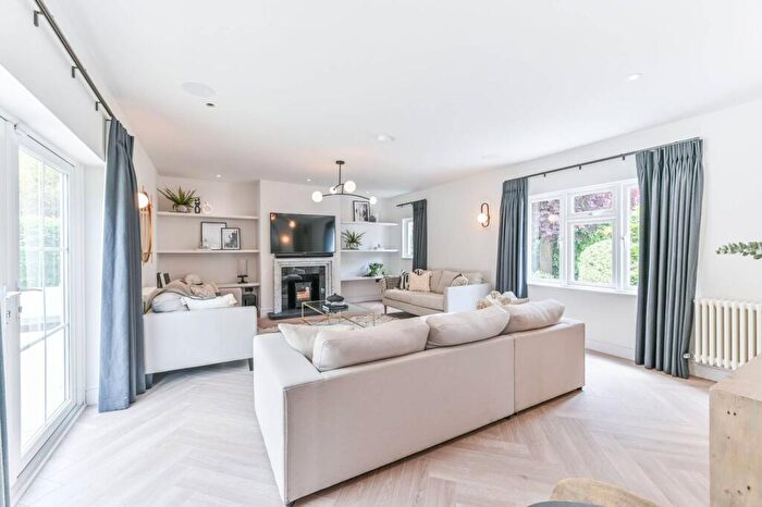 4 Bedroom Detached House To Rent In Lower Camden, Chislehurst, BR7