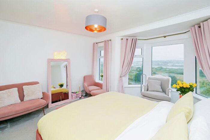 3 Bedroom Terraced House For Sale In Dock View Road, Barry, CF63