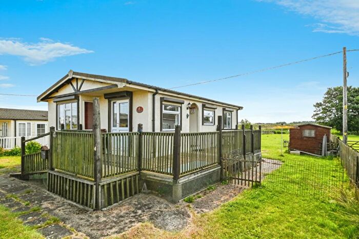 2 Bedroom Park Home For Sale In South Beach, Heacham, PE31