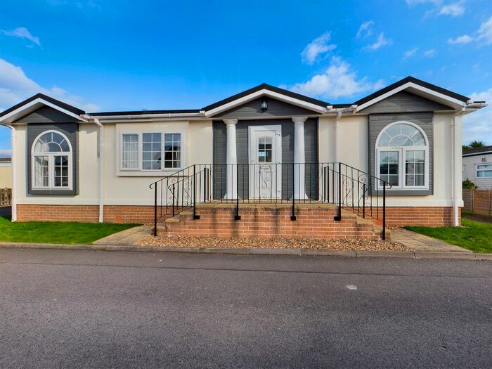 2 Bedroom Park Home To Rent In Bourne Avenue, Penton Park, Chertsey, Surrey KT16