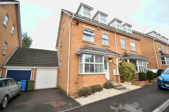 4 Bedroom Town House To Rent In Boole Heights, Bracknell, Berkshire, RG12