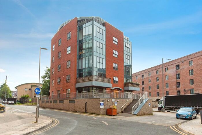 2 Bedroom Flat For Sale In Hurst Street, Liverpool, Merseyside, L1