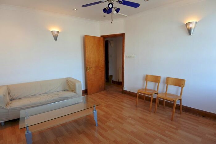 2 Bedroom Flat To Rent In Burnley Road, Dollis Hill, NW10