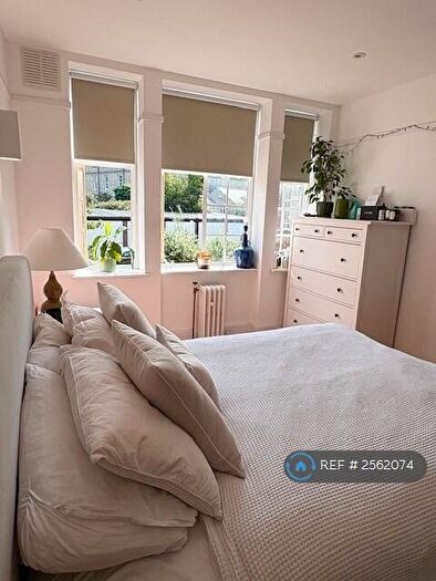 2 Bedroom Flat To Rent In Belmont Grove, London, SE13