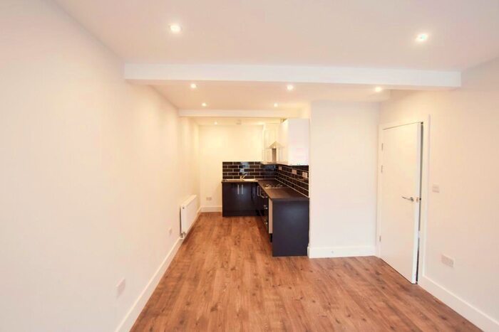 1 Bedroom Flat To Rent In Sidcup Hill, Sidcup, Kent, DA14