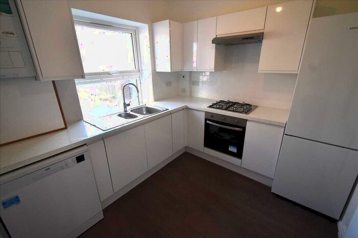 1 Bedroom Flat To Rent In Pender Court, Evry Road, Sidcup, DA14