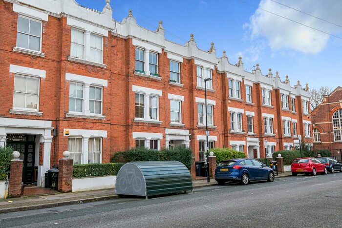 2 Bedroom Flat To Rent In Hargrave Road, London, N19