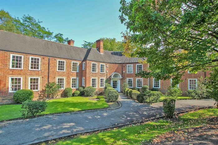 3 Bedroom Flat To Rent In Park Drive, The Park Estate, Nottingham, NG7