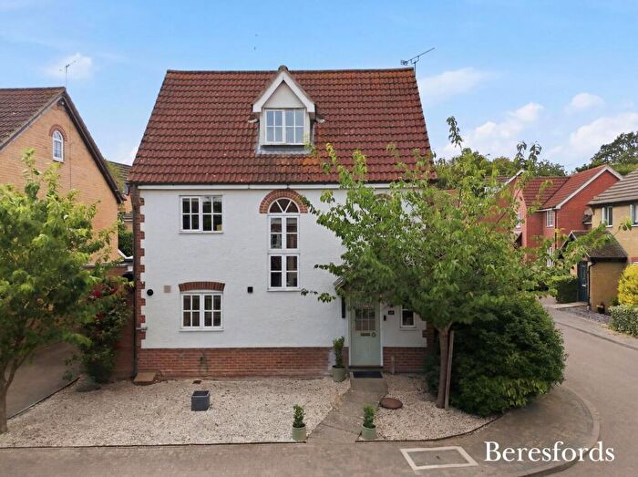 4 Bedroom Detached House For Sale In Lukins Drive, Dunmow, CM6