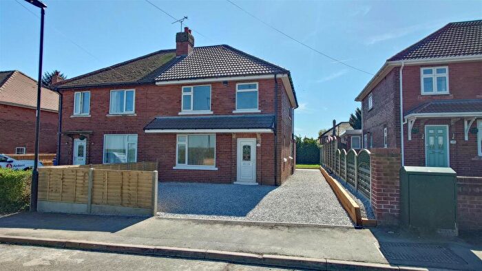 3 Bedroom Semi Detached House For Sale In Long Edge Lane, Doncaster, DN5