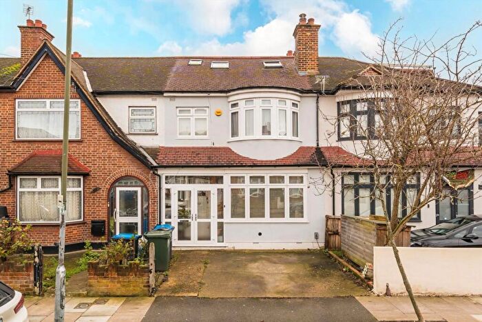 4 Bedroom House For Sale In Edgehill Road, Tooting, CR4
