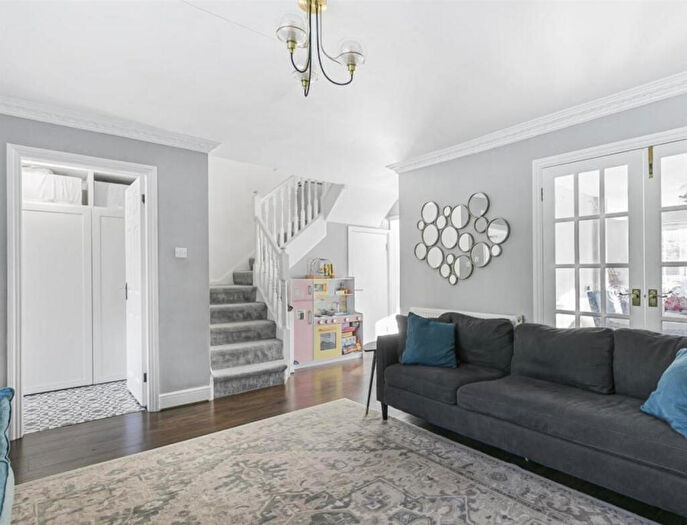 3 Bedroom Terraced House For Sale In Berkeley Gardens, Enfield, N21