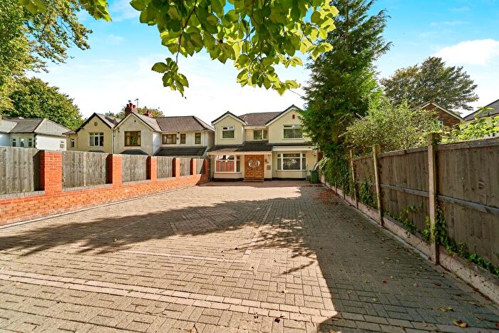 4 Bedroom Detached House For Sale In Bustleholme Lane, West Bromwich, B71