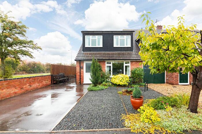 3 Bedroom End Of Terrace House To Rent In Dearlove Close, Abingdon, OX14