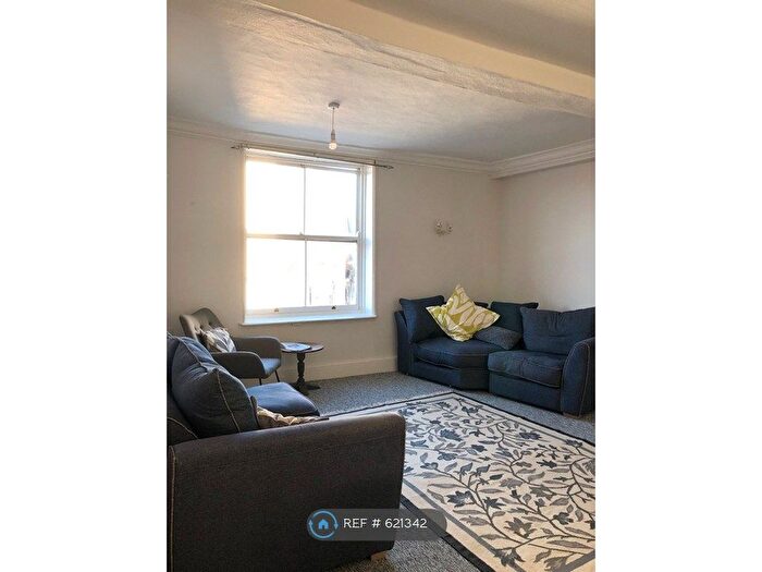 2 Bedroom Flat To Rent In St Mary's St, Whitchurch, SY13