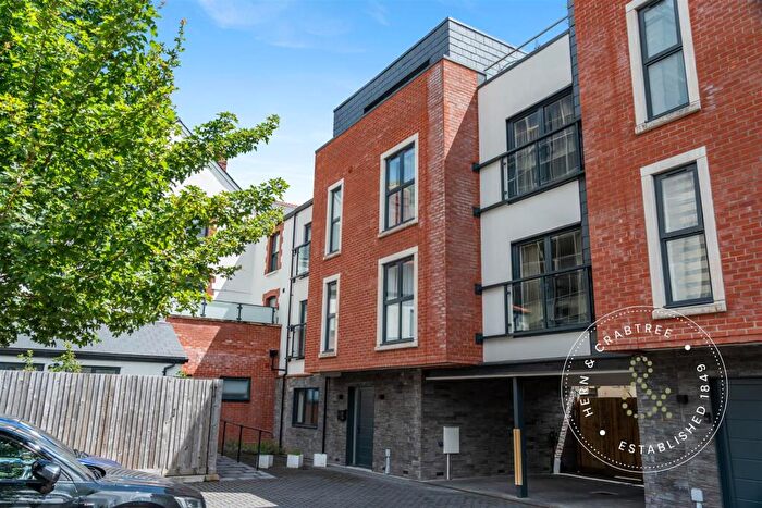 4 Bedroom Town House For Sale In Hamilton Street, Cardiff, CF11