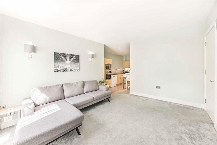 2 Bedroom Flat For Sale In Mansell Street, London, E1